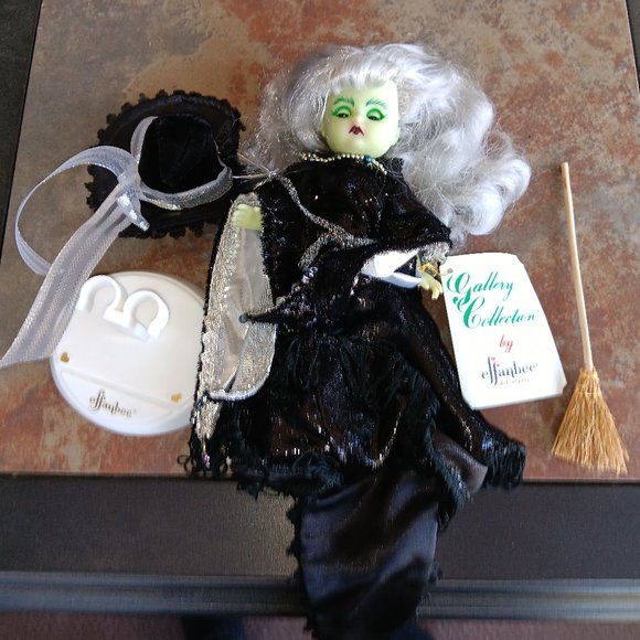 Effanbee Story Book Collection Wicked Witch  (Not from Wizard of Oz) - Picture 7 of 7